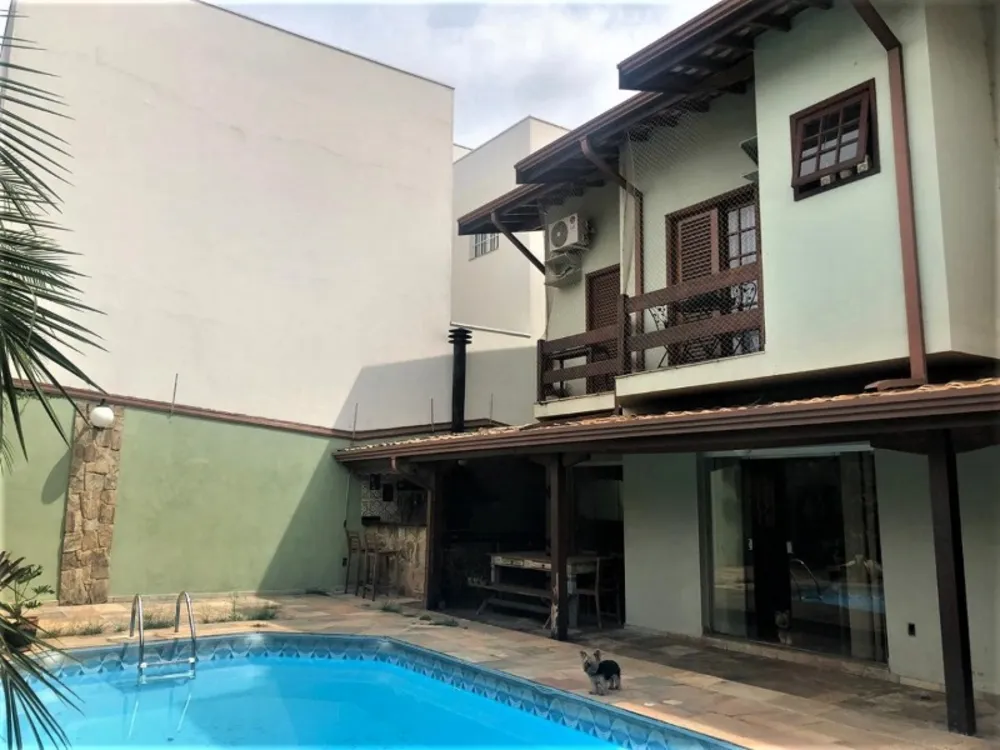 Casa, 4 quartos, 365 m² - Foto 1