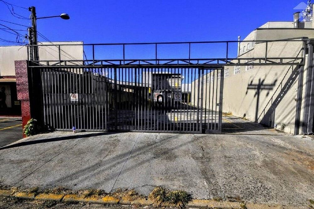 Loteamento e Condomínio, 402 m² - Foto 1