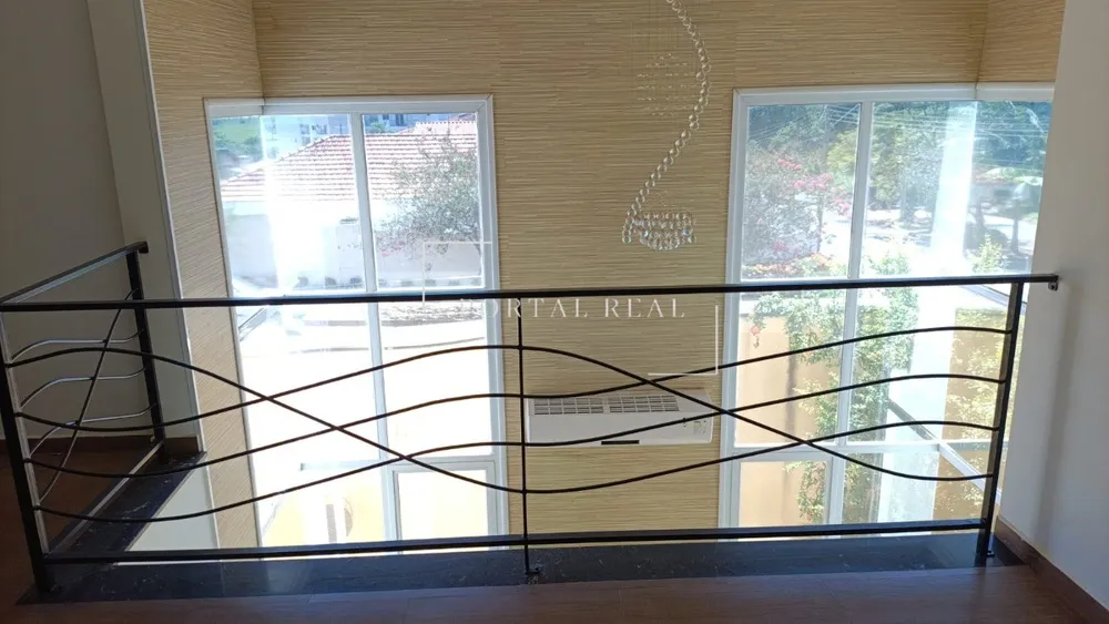 Casa, 4 quartos, 300 m² - Foto 1