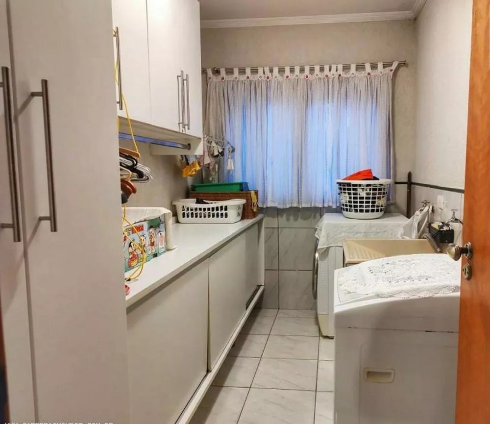 Casa à venda com 4 quartos, 360m² - Foto 4