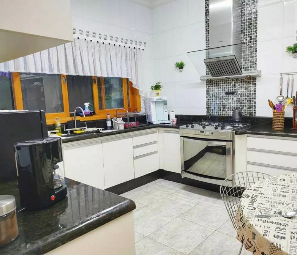 Casa à venda com 4 quartos, 360m² - Foto 5