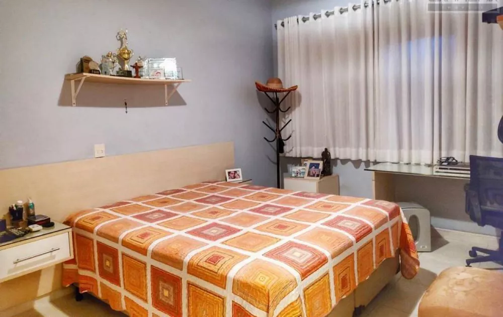 Casa à venda com 4 quartos, 360m² - Foto 3