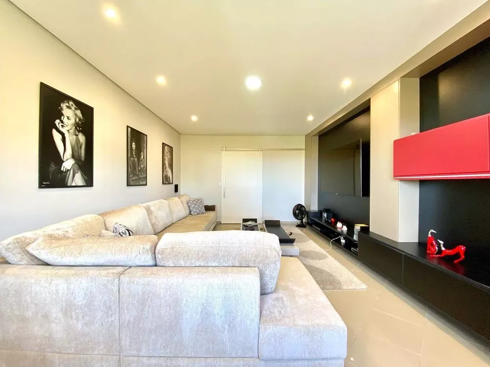 Casa à venda com 4 quartos, 550m² - Foto 3