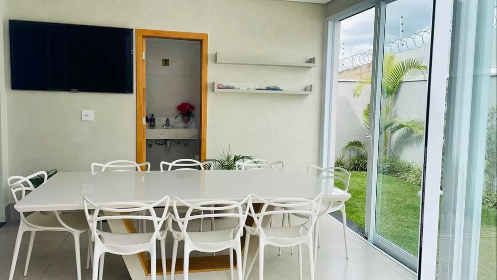 Casa à venda com 3 quartos, 170m² - Foto 2