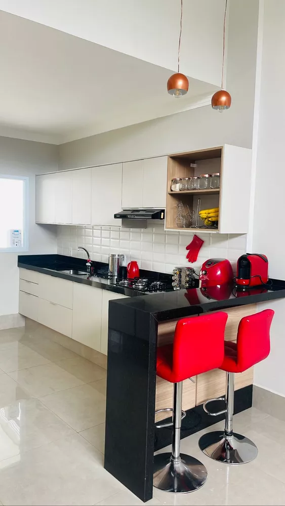 Casa à venda com 3 quartos, 170m² - Foto 4