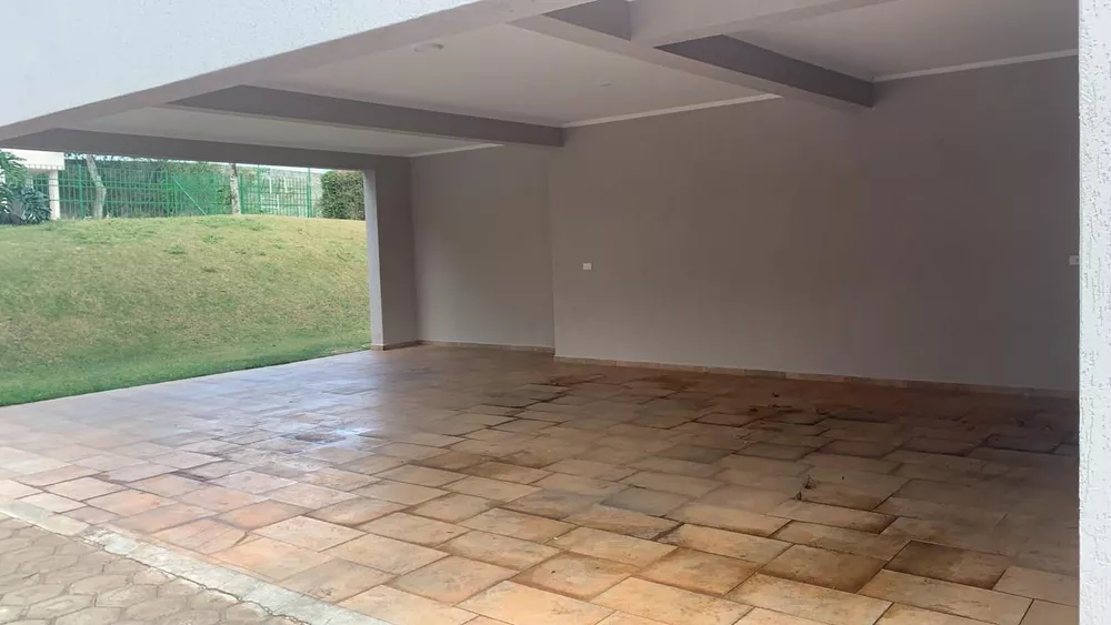 Casa à venda com 4 quartos, 997m² - Foto 2