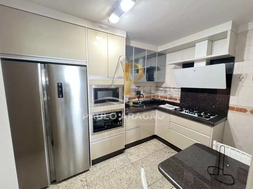 Apartamento, 4 quartos, 191 m² - Foto 2