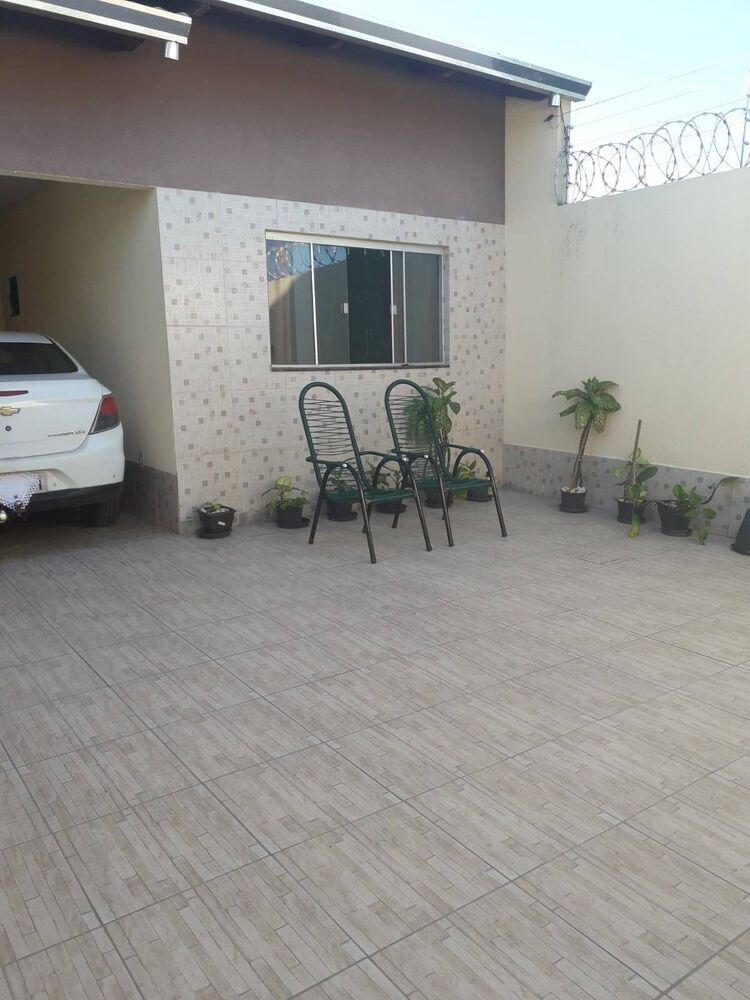 Casa à venda com 3 quartos, 180m² - Foto 1