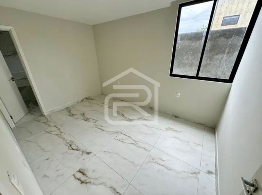 Casa à venda com 4 quartos, 168m² - Foto 4