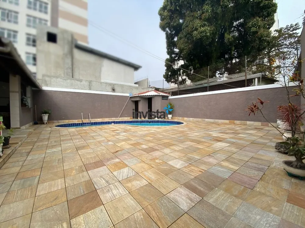 Sobrado, 4 quartos, 221 m² - Foto 1