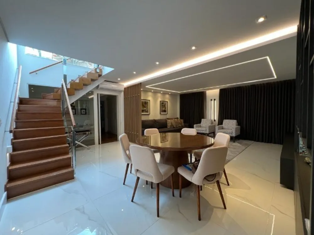 Cobertura, 3 quartos, 280 m² - Foto 1