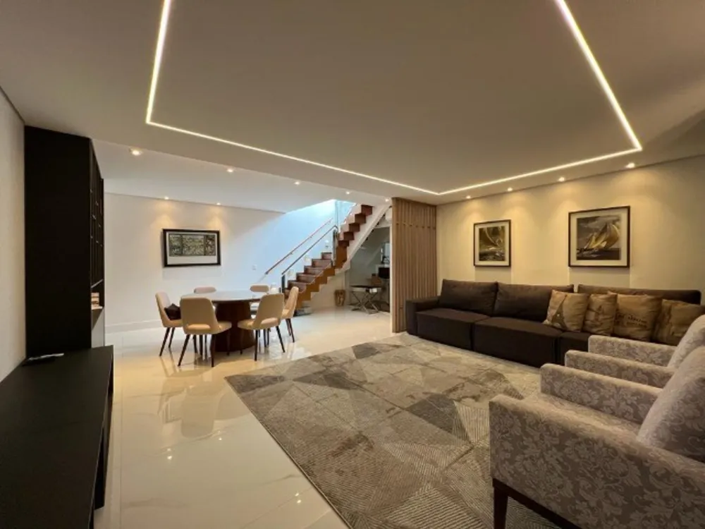 Cobertura, 3 quartos, 280 m² - Foto 2
