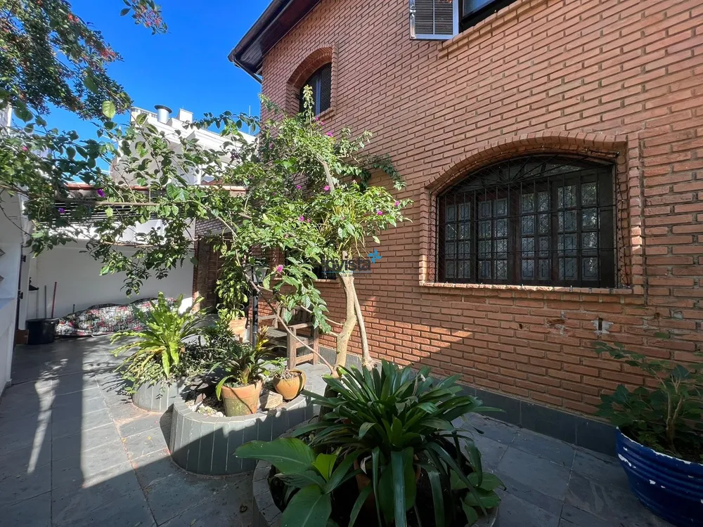 Casa, 3 quartos, 235 m² - Foto 4