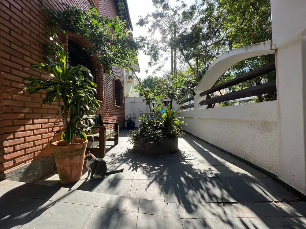 Casa, 3 quartos, 235 m² - Foto 2