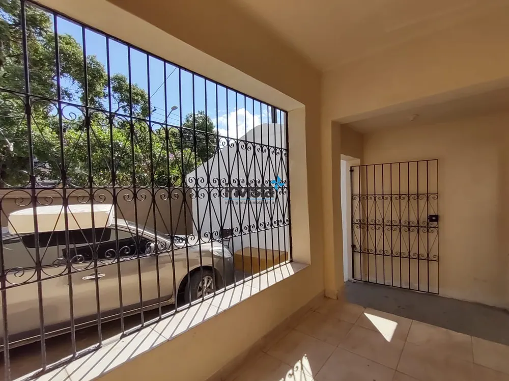 Casa, 4 quartos, 240 m² - Foto 3