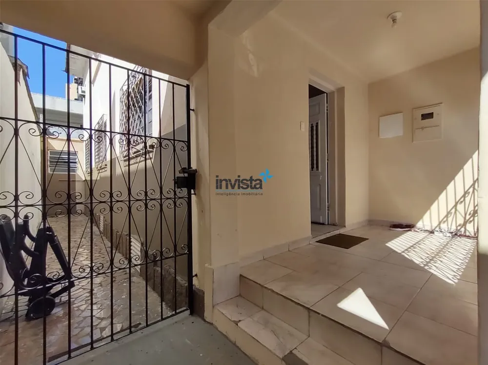 Casa, 4 quartos, 240 m² - Foto 2