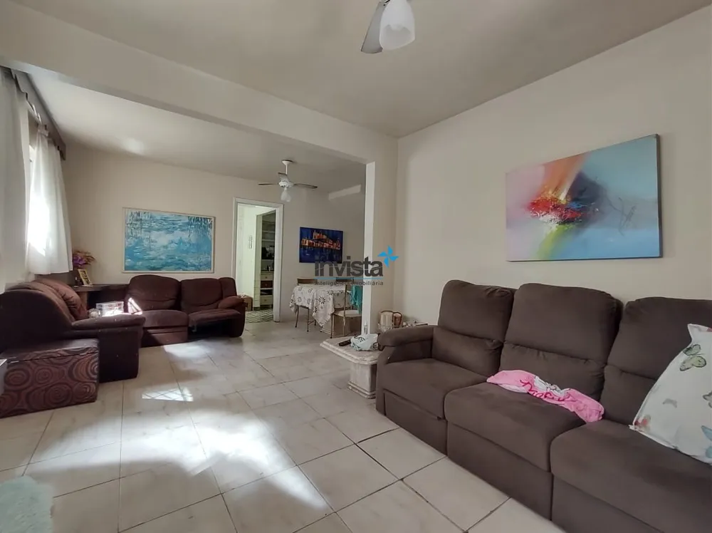 Casa, 4 quartos, 240 m² - Foto 1