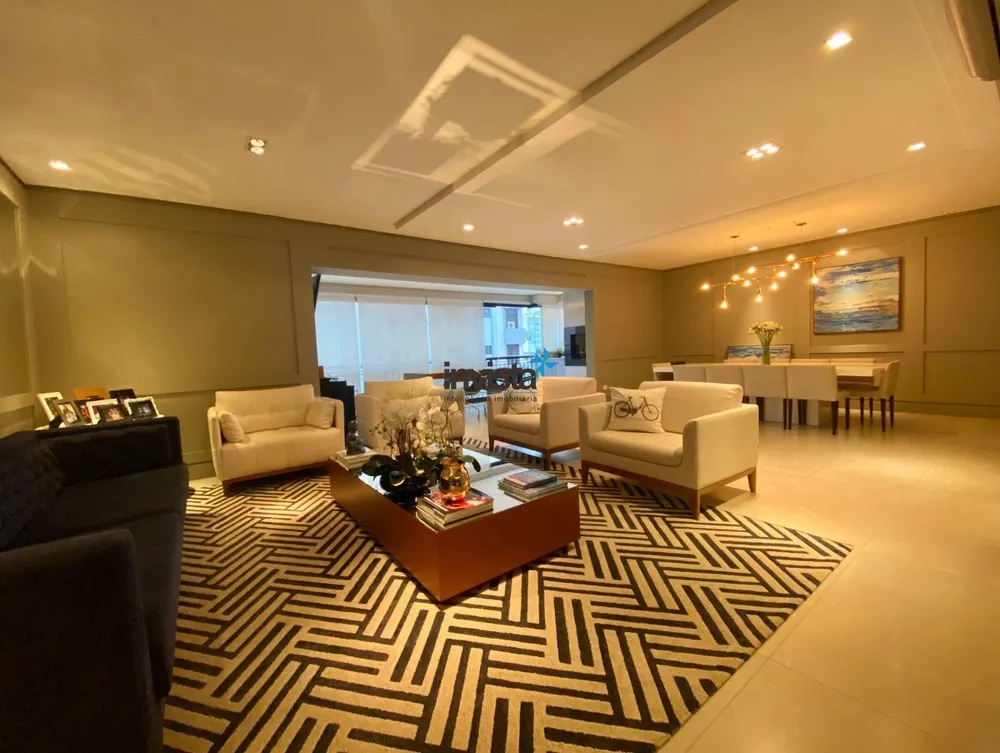 Apartamento, 3 quartos, 234 m² - Foto 4