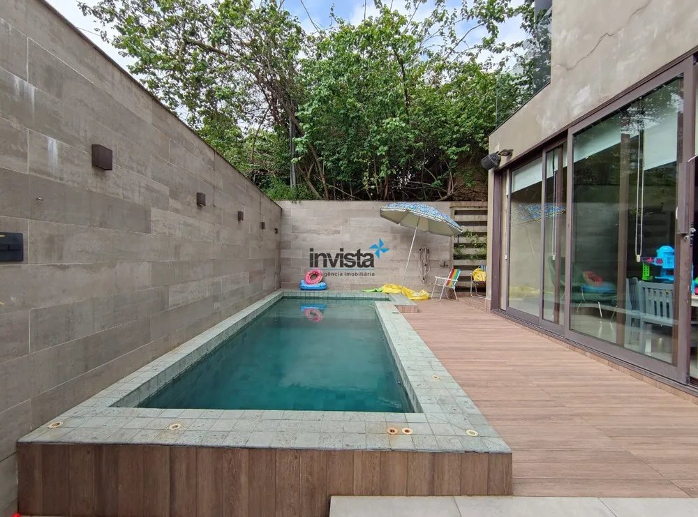 Casa, 3 quartos, 210 m² - Foto 1