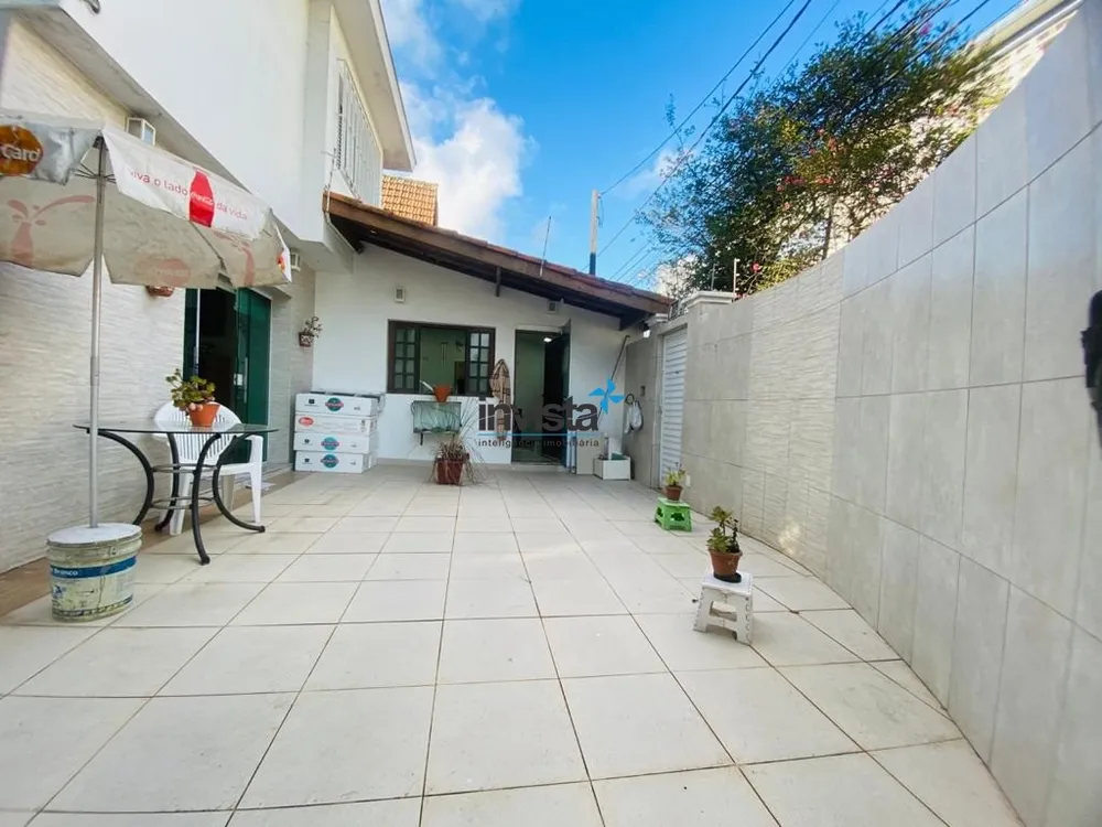Casa, 3 quartos, 217 m² - Foto 4