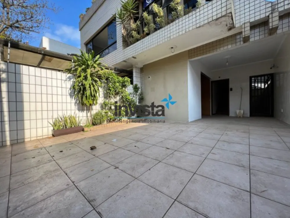 Casa, 4 quartos, 380 m² - Foto 1
