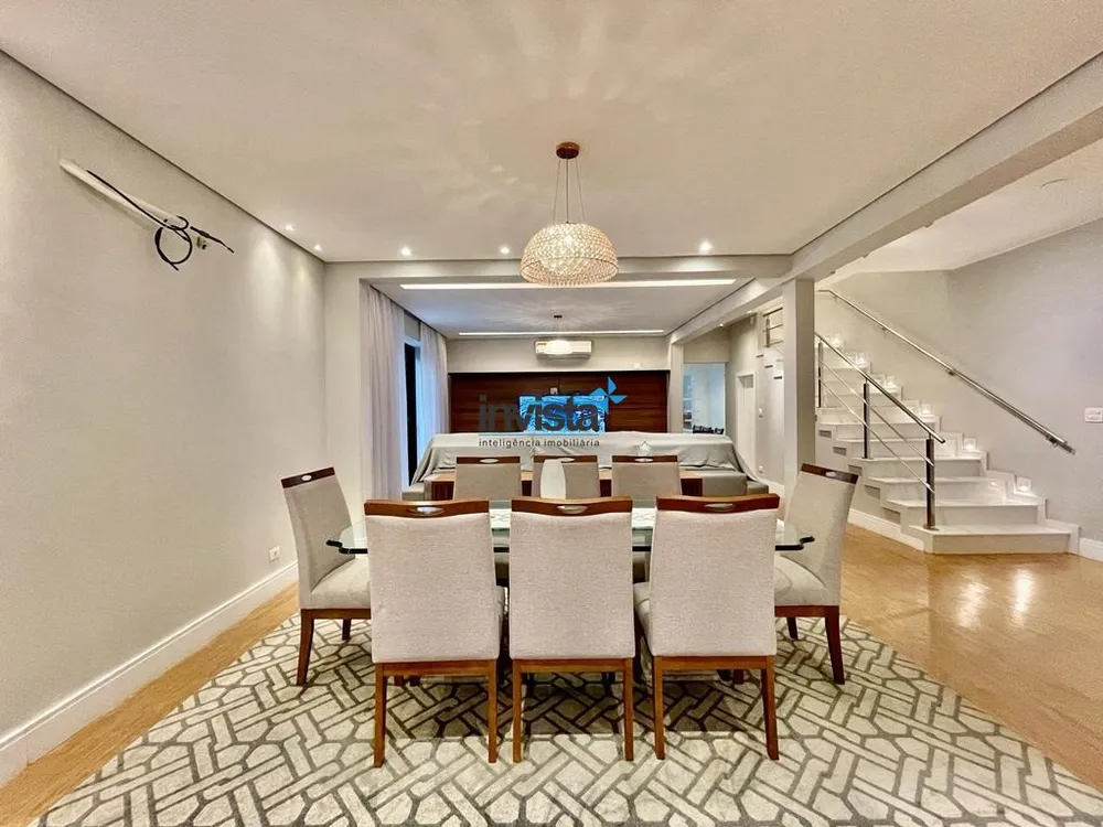 Casa, 4 quartos, 262 m² - Foto 1