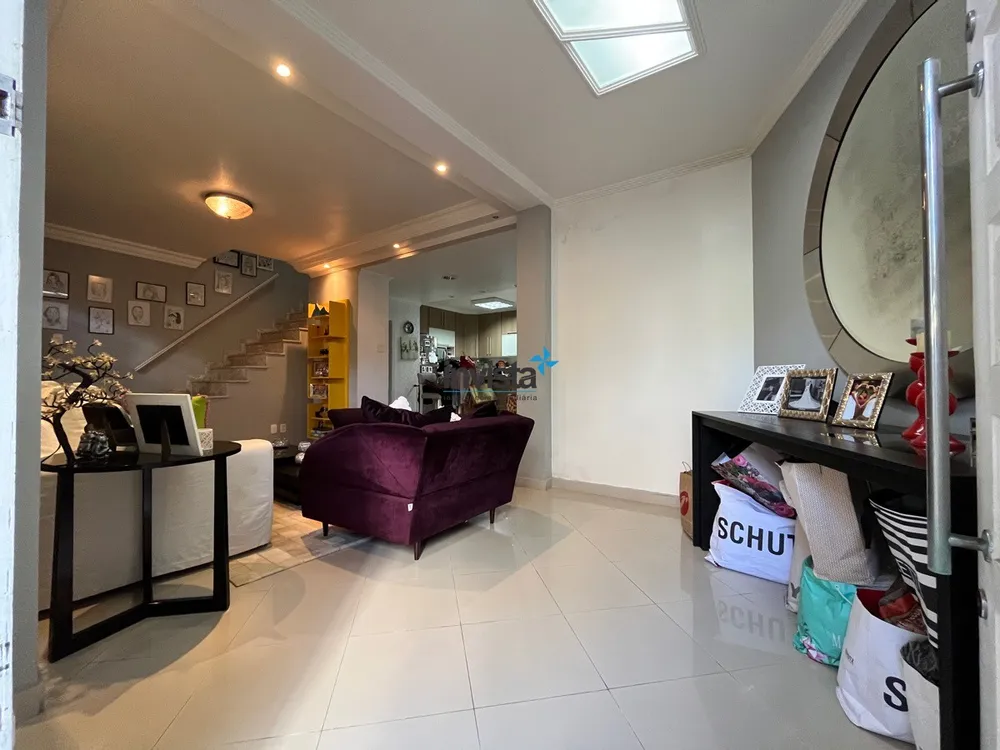 Casa, 3 quartos, 104 m² - Foto 2