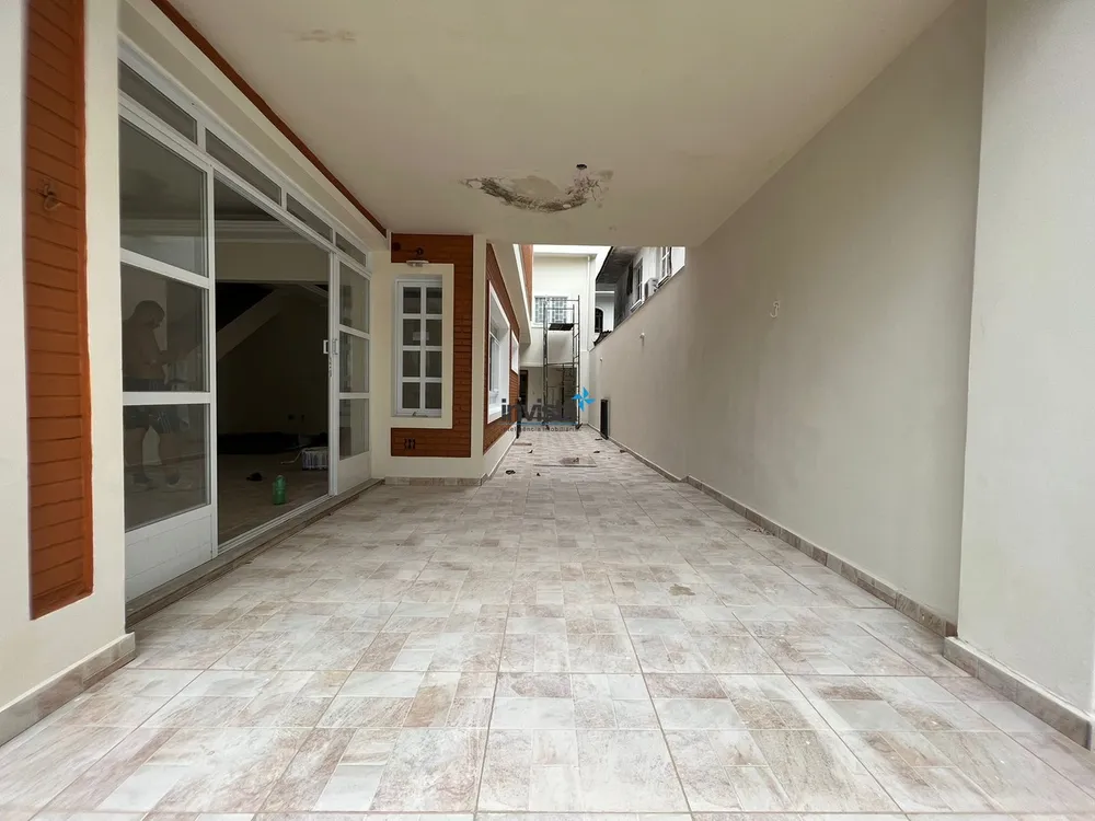 Casa, 3 quartos, 270 m² - Foto 4