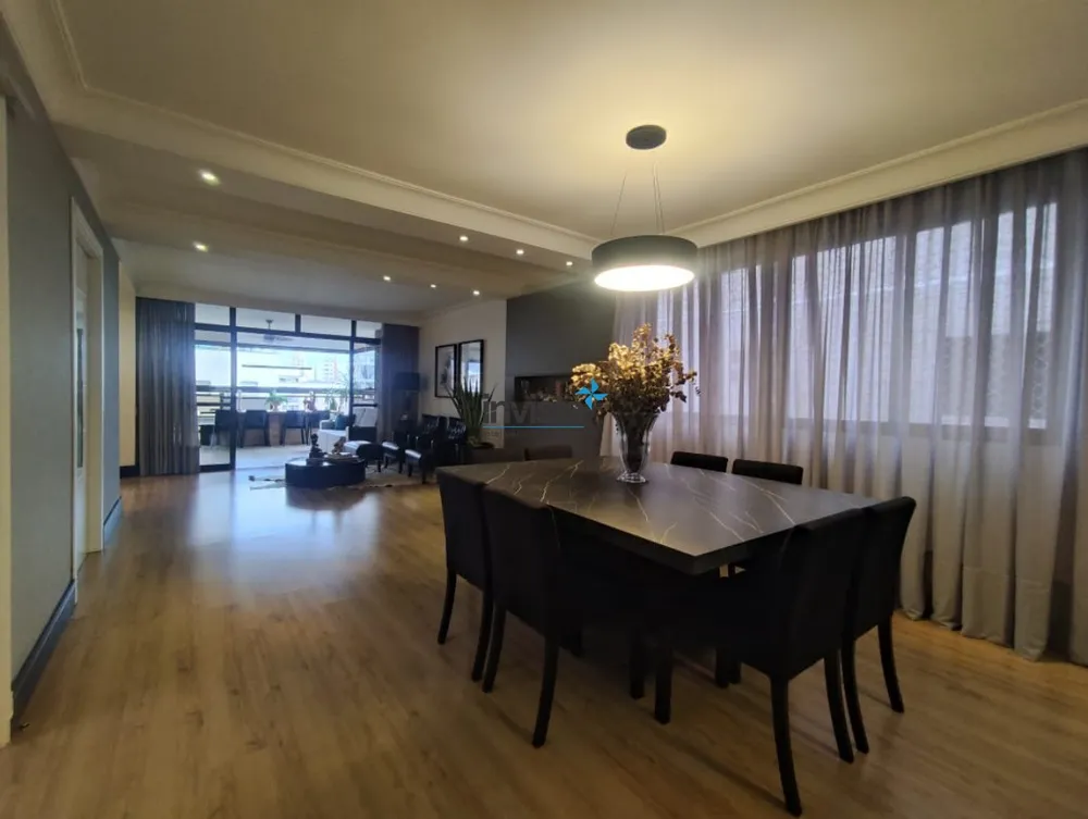 Apartamento, 3 quartos, 248 m² - Foto 2