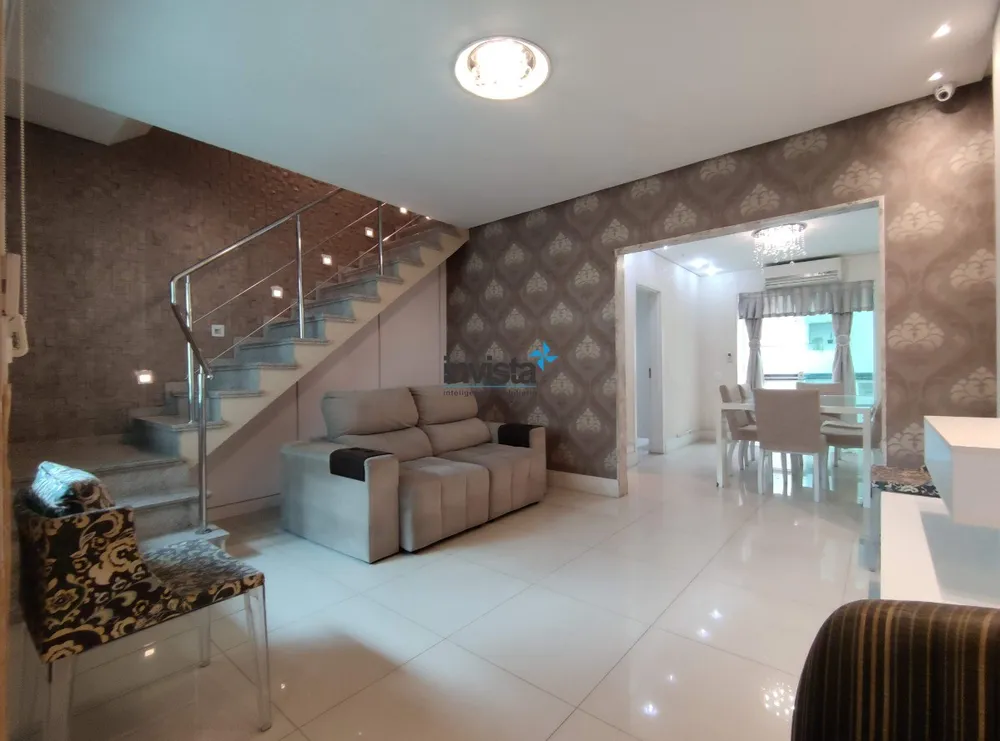 Casa, 4 quartos, 220 m² - Foto 1