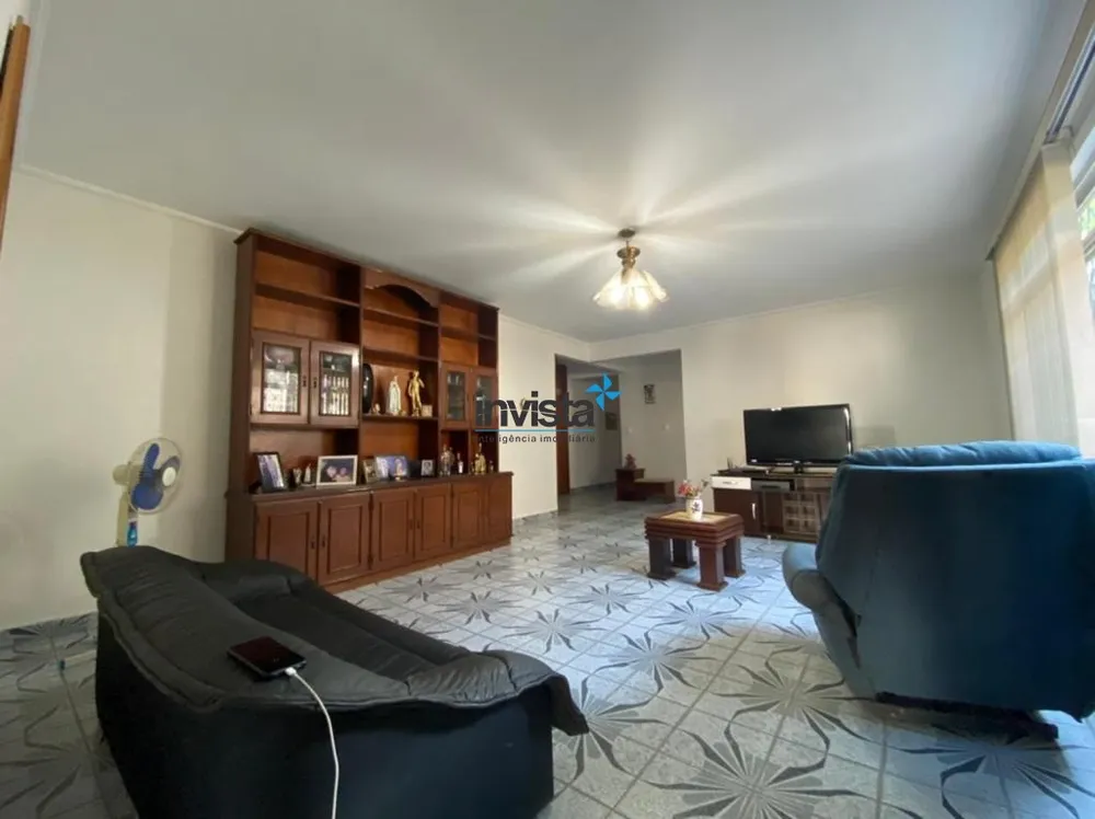 Casa, 3 quartos, 220 m² - Foto 1