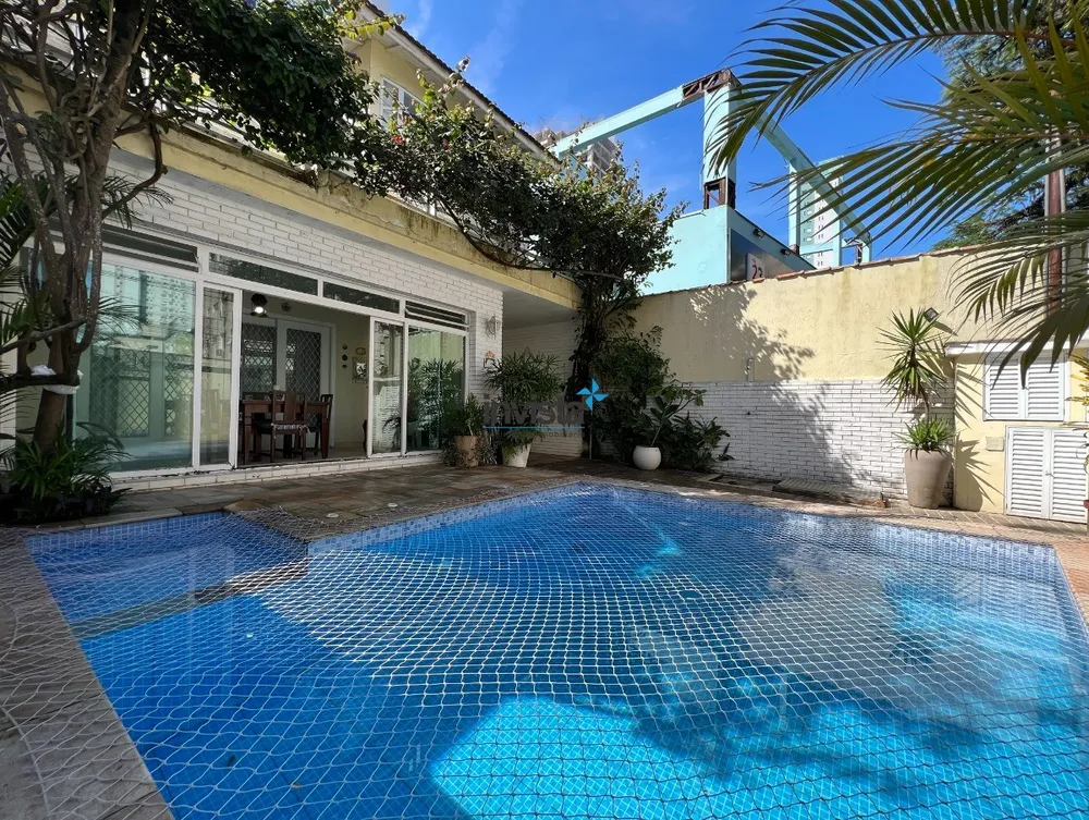 Sobrado, 3 quartos, 259 m² - Foto 1
