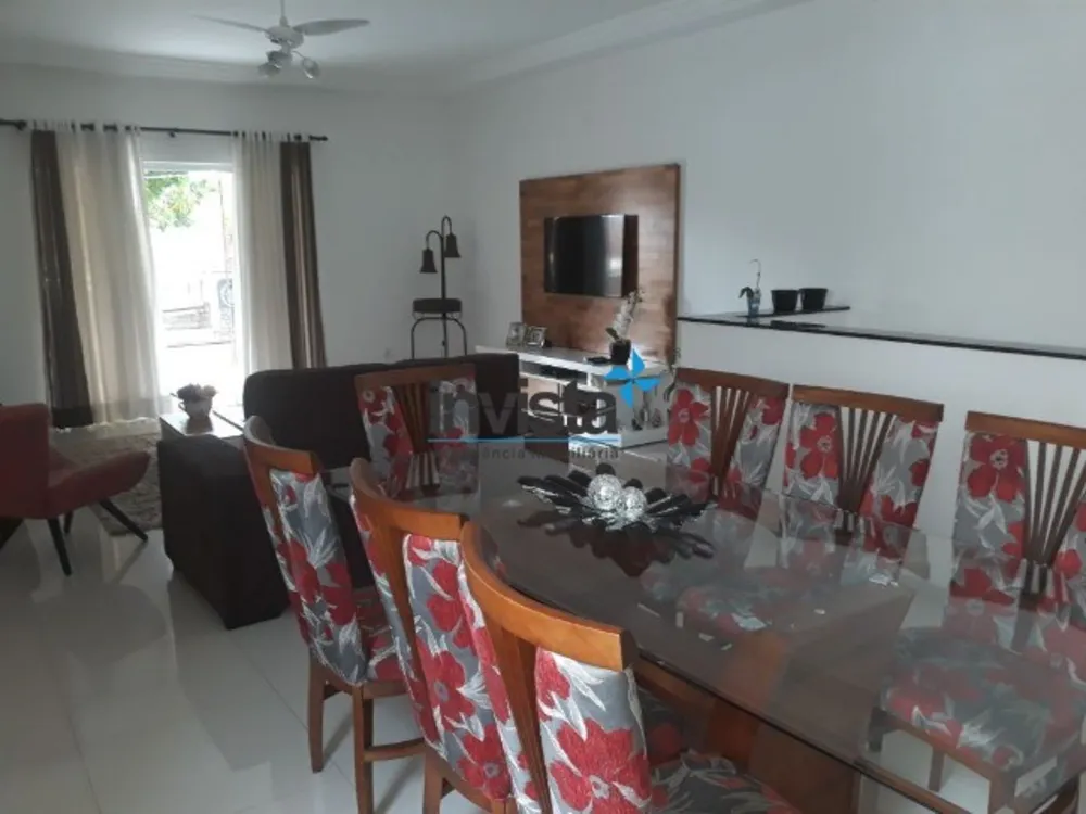 Casa, 3 quartos, 210 m² - Foto 2