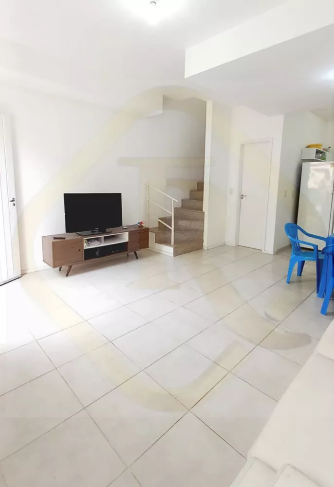 Casa, 2 quartos, 70 m² - Foto 1