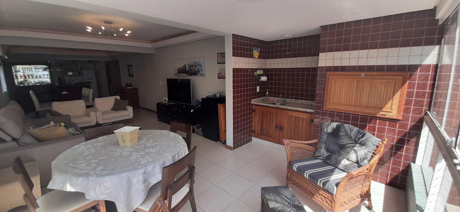 Apartamento à venda com 3 quartos, 145m² - Foto 2