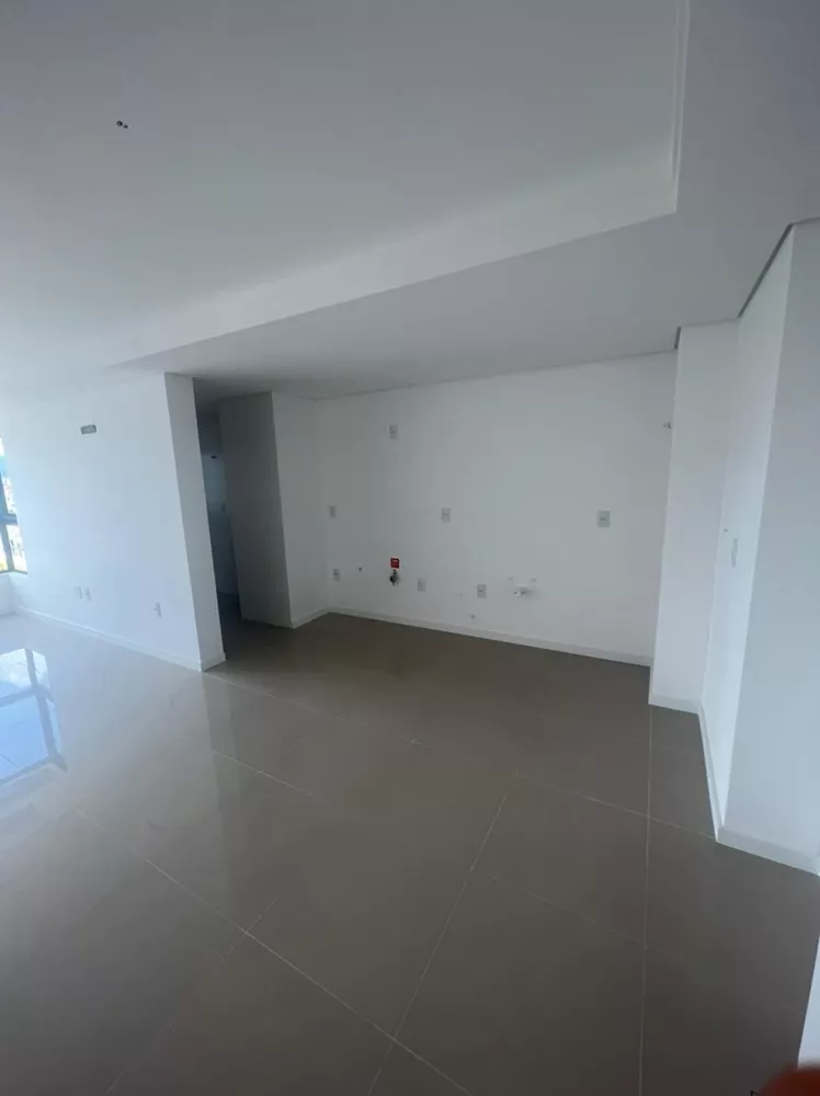 Apartamento à venda com 2 quartos, 68m² - Foto 6