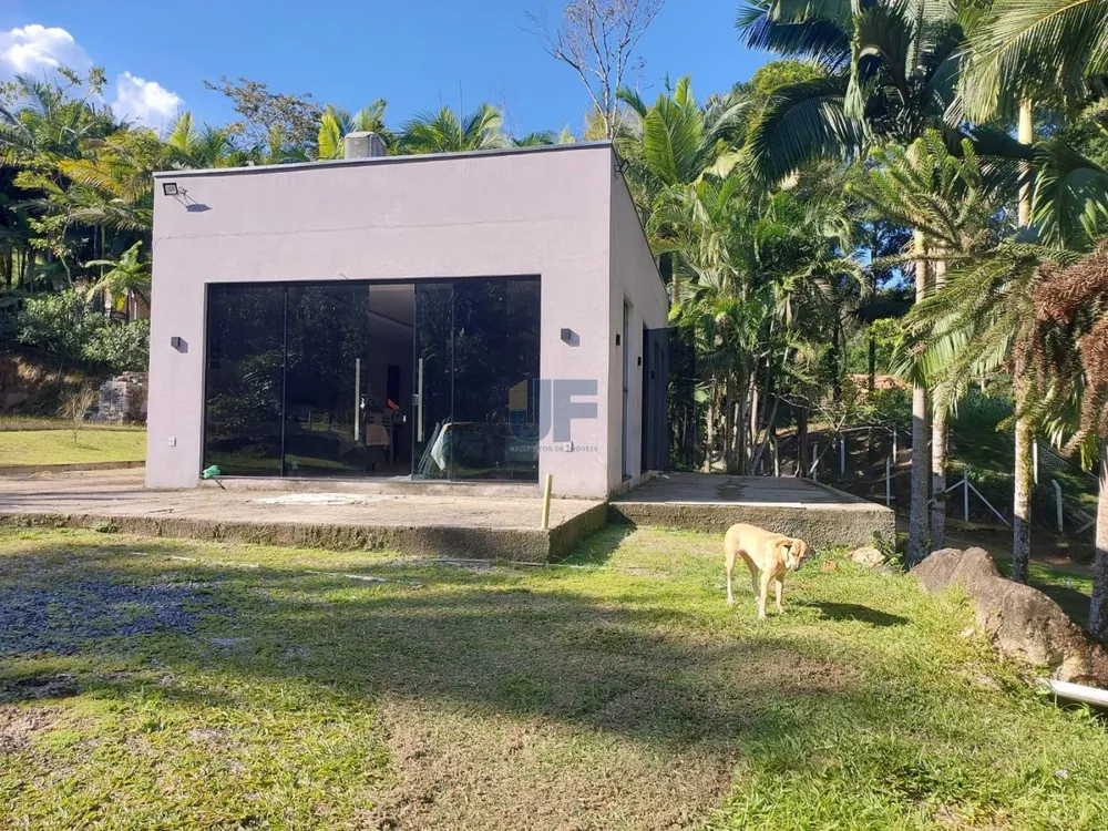 Sítio, 2 quartos, 18000 m² - Foto 8
