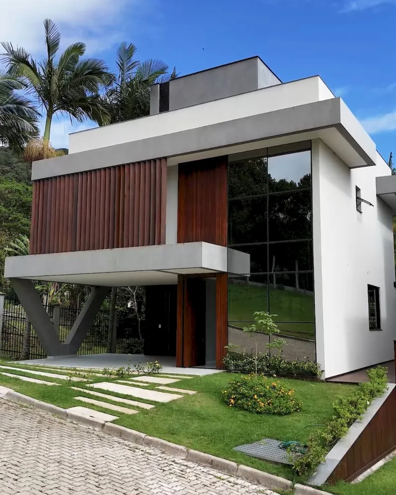 Casa, 3 quartos, 339 m² - Foto 1