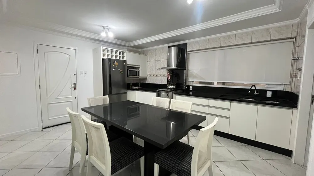 Apartamento, 3 quartos, 192 m² - Foto 1