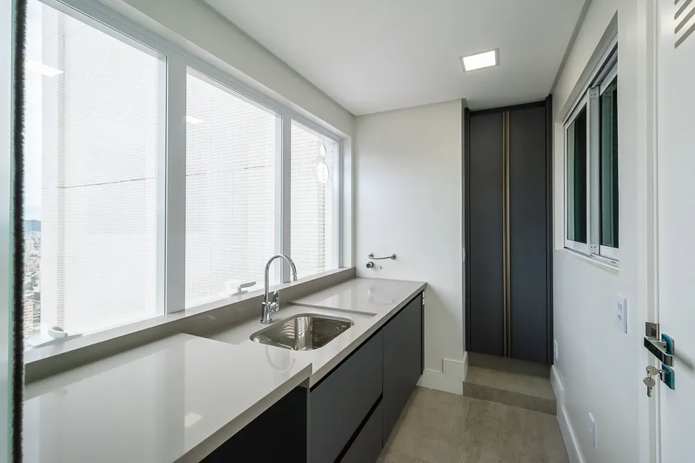 Apartamento, 3 quartos, 328 m² - Foto 2