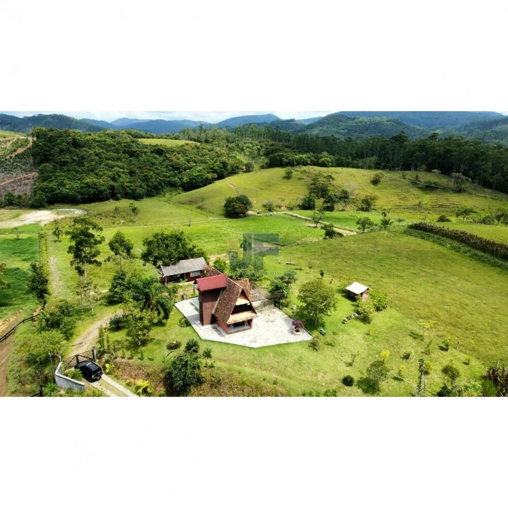 Sítio à venda com 2 quartos, 60000m² - Foto 1