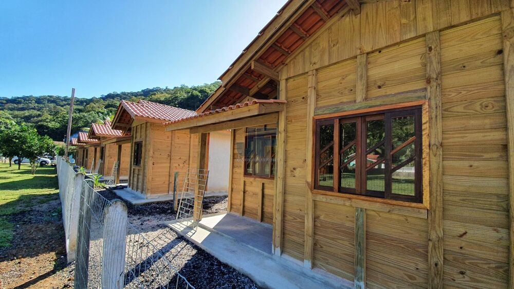 Sítio à venda com 12 quartos, 159000m² - Foto 3