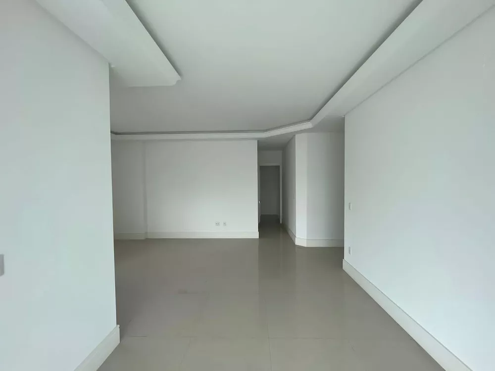 Apartamento à venda com 3 quartos, 149m² - Foto 11