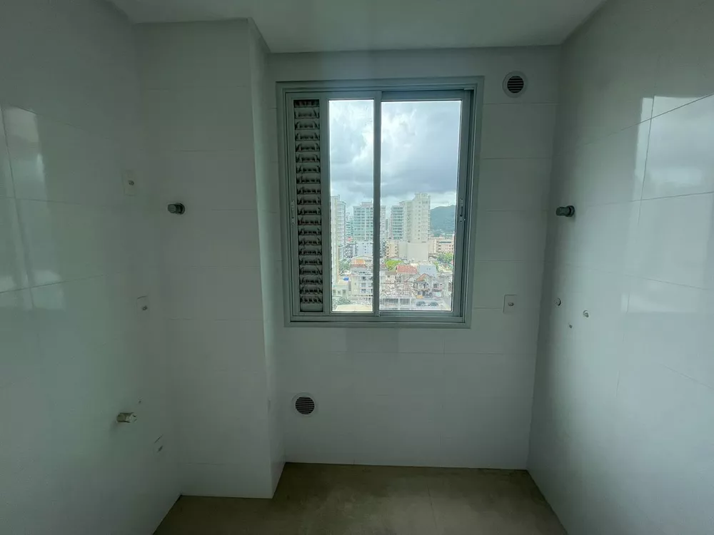 Apartamento à venda com 3 quartos, 149m² - Foto 13