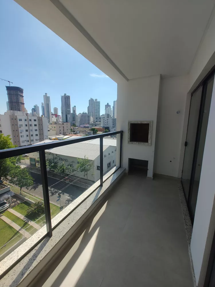 Apartamento à venda com 2 quartos, 64m² - Foto 6