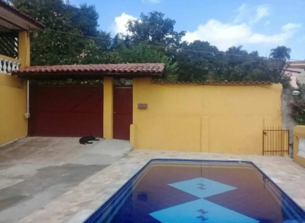 Chácara, 3 quartos, 972 m² - Foto 1