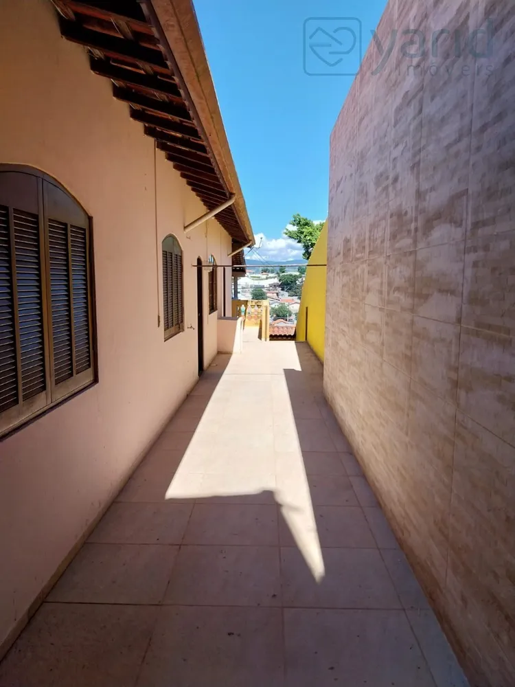 Casa, 3 quartos, 190 m² - Foto 2