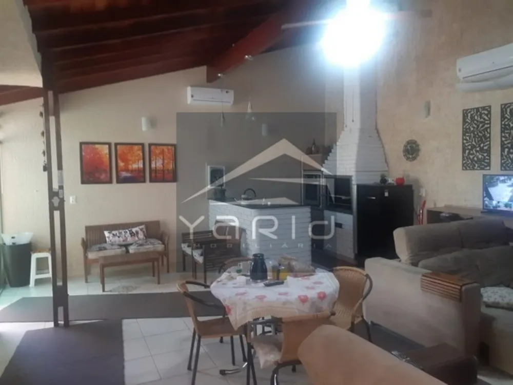 Casa, 3 quartos, 230 m² - Foto 3