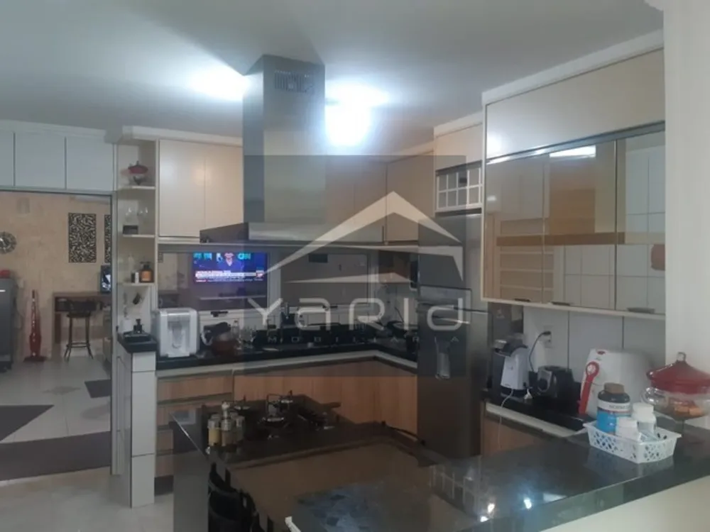 Casa, 3 quartos, 230 m² - Foto 1