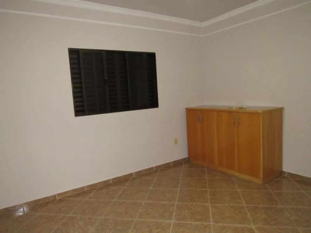 Casa à venda com 3 quartos, 261m² - Foto 4